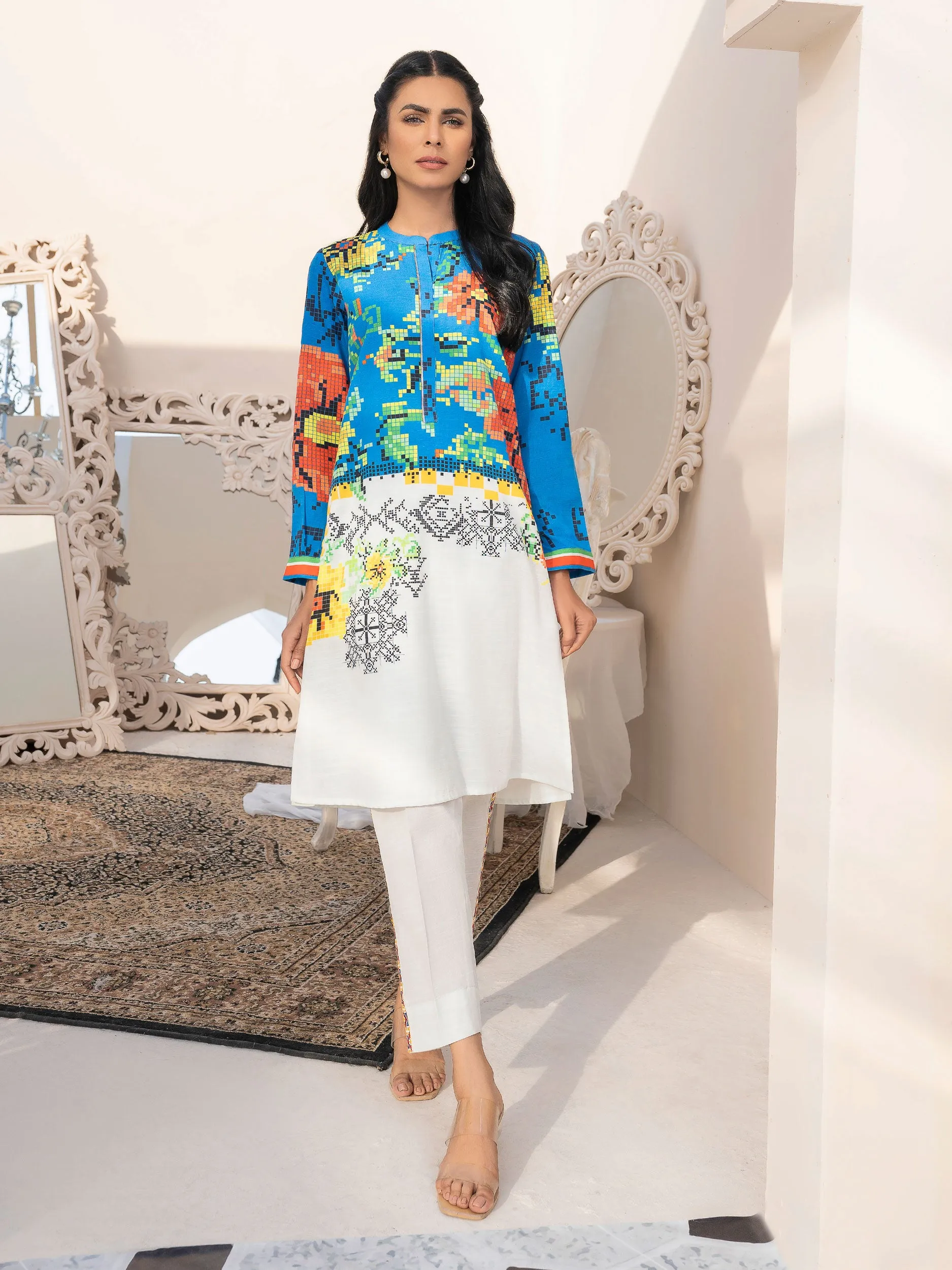 2 Piece Khaddar Suit-Embroidered (Unstitched)