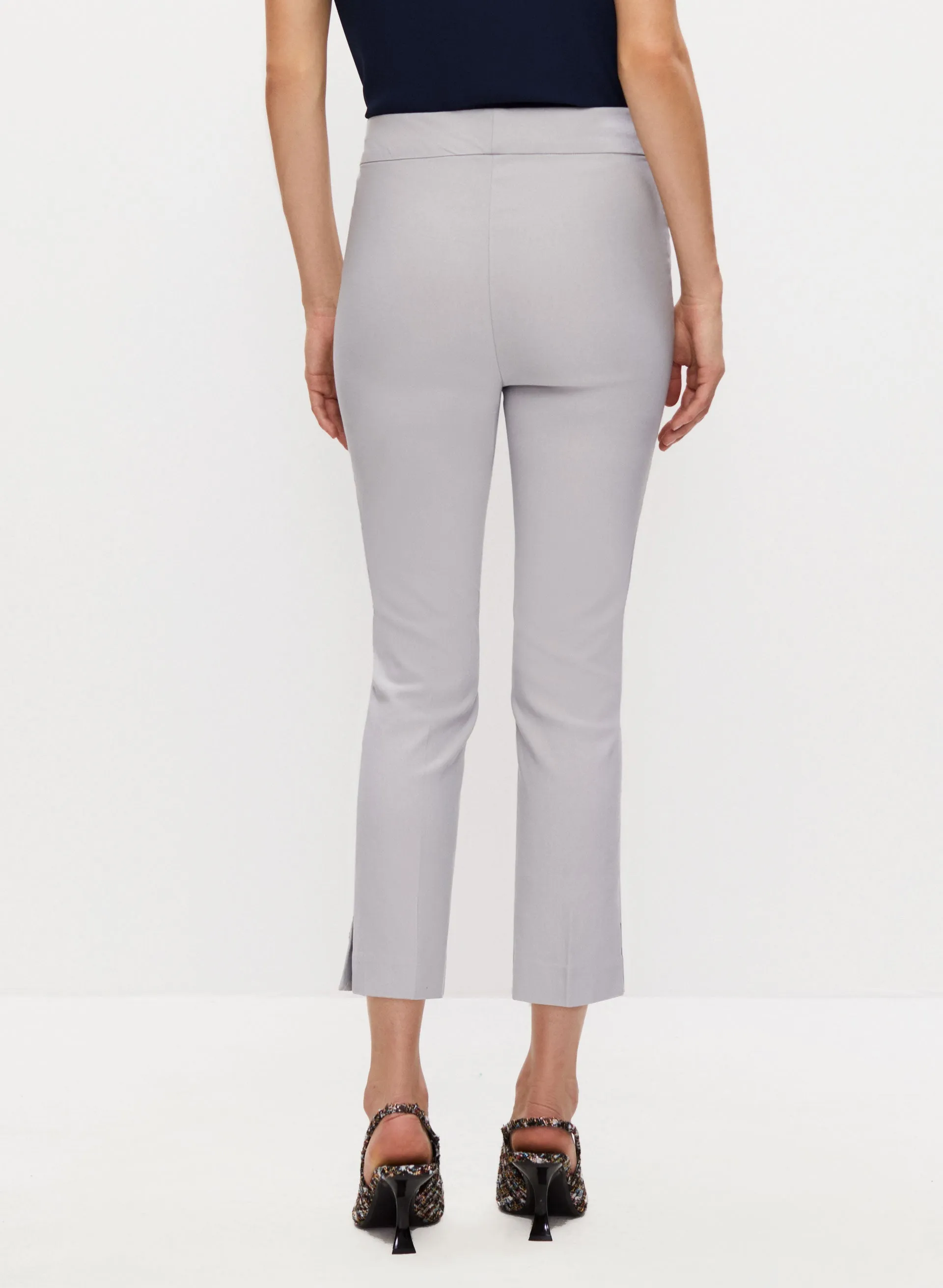 Essential Pull-On Capri Pants